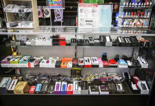 Tobacco Shop «Big Blaze smoke shop», reviews and photos, 851 N Sacramento St, Lodi, CA 95240, USA