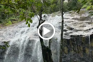 Lata Gapi Waterfall image