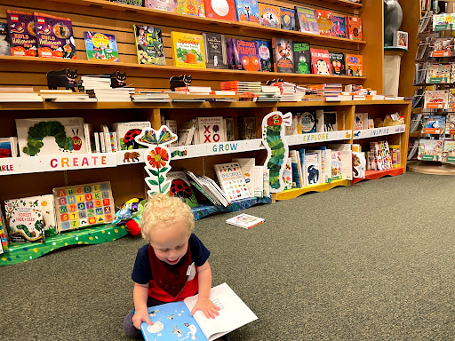 Book Store «Barnes & Noble», reviews and photos, 470 Universal Dr N, North Haven, CT 06473, USA