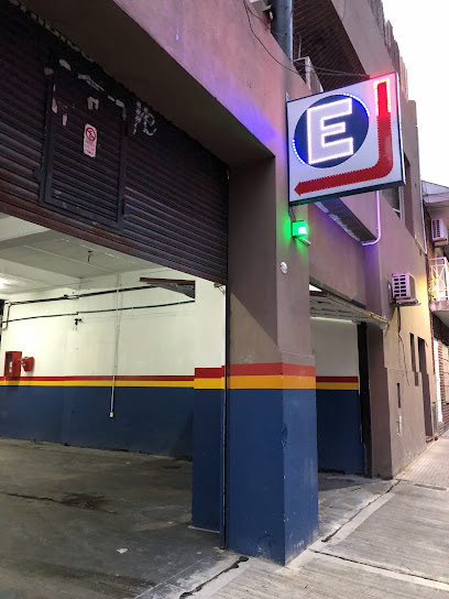 Estacionamiento / Garage Urquiza.