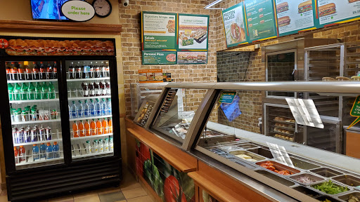 Shopping Mall «Oak Mill Mall», reviews and photos, 7900 N Milwaukee Ave, Niles, IL 60714, USA