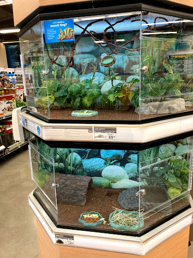 Pet Supply Store «Petco Animal Supplies», reviews and photos, 8161 Beverly Blvd, Los Angeles, CA 90048, USA