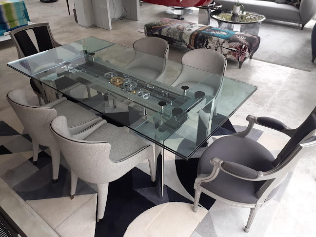 roche-bobois.com