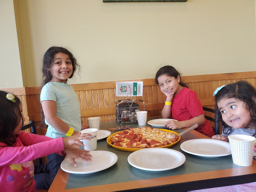 Pizza Restaurant «Round Table Pizza», reviews and photos, 1324 El Camino Real, San Carlos, CA 94070, USA