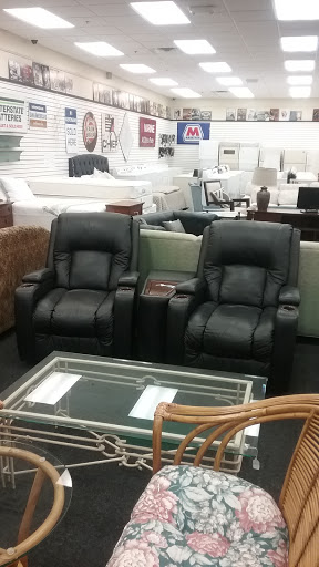 Shopping Mall «The Lakes Mall», reviews and photos, 5600 Harvey St, Muskegon, MI 49444, USA