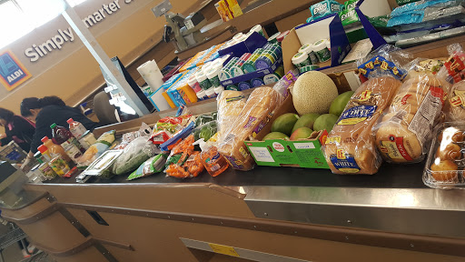 Supermarket «ALDI», reviews and photos, 21031 Tripleseven Rd, Potomac Falls, VA 20165, USA