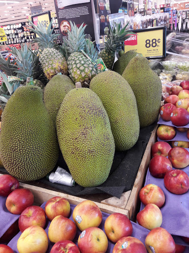 Grocery Store «Jewel-Osco», reviews and photos, 145 S Eastwood Dr, Woodstock, IL 60098, USA