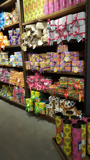 Cosmetics Store «LUSH», reviews and photos, 1961 Chain Bridge Rd, McLean, VA 22102, USA