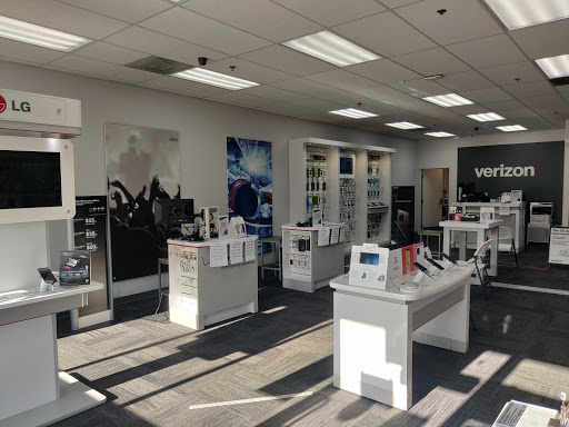 Cell Phone Store «GoWireless Verizon Authorized Retailer», reviews and photos, 7174 NE Cornell Rd, Hillsboro, OR 97124, USA