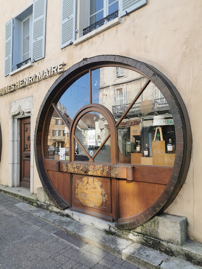 Aux 2 Tonneaux, La boutique des Domaines Henri Maire Arbois