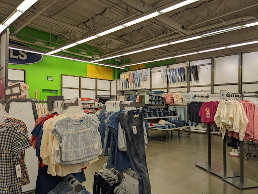 Clothing Store «Old Navy», reviews and photos, 2899 El Camino Real, Tustin, CA 92782, USA