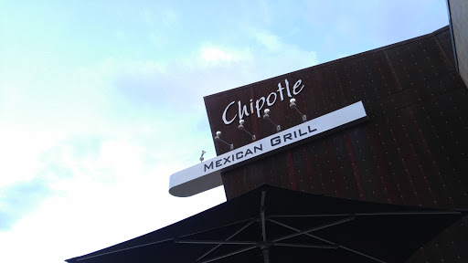 Mexican Restaurant «Chipotle Mexican Grill», reviews and photos, 5097 Dressler Rd NW, Canton, OH 44718, USA