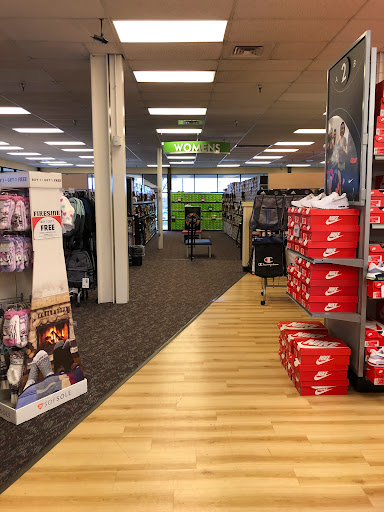 Shoe Store «Shoe Carnival», reviews and photos, 11772 W 95th St, Overland Park, KS 66214, USA