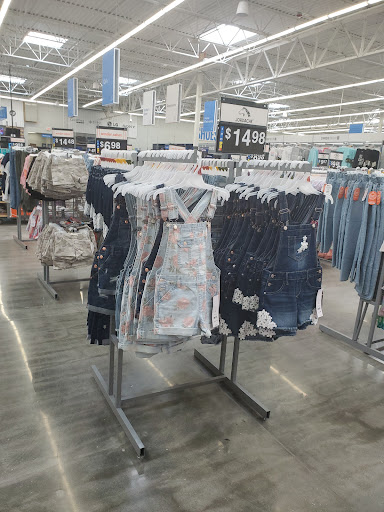 Department Store «Walmart Supercenter», reviews and photos, 5401 Fairington Rd, Lithonia, GA 30038, USA