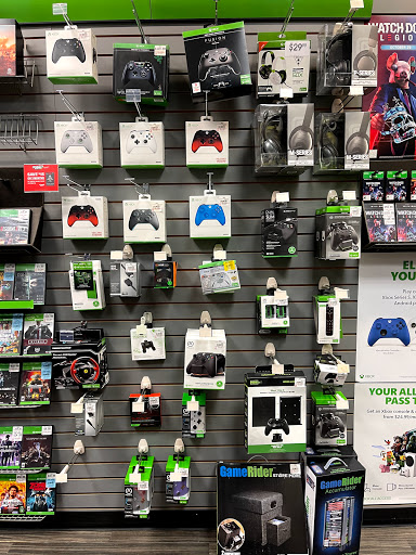 Video Game Store «GameStop», reviews and photos, 184 W Farms Mall, Farmington, CT 06032, USA
