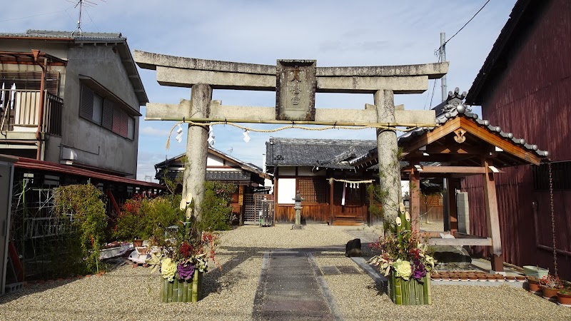 仁王堂八幡神社