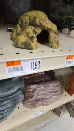 Pet Supply Store «Pet Supplies Plus», reviews and photos, 1816 S Stephenson Ave, Iron Mountain, MI 49801, USA