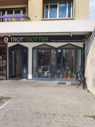 Magasin Trott Trotter, vente réparation entretien trottinettes, trottinettes électriques, service express Annemasse