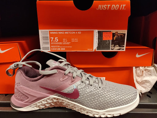 Sporting Goods Store «Nike Factory Store», reviews and photos, 3202 Livermore Outlets Dr, Livermore, CA 94551, USA