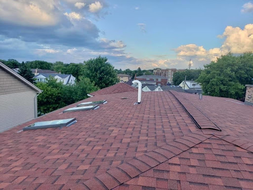 Roofing Contractor «New Edge Improvement Roofing Companies Chicago», reviews and photos, 7151 W Belmont Ave, Chicago, IL 60634, USA