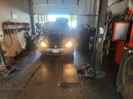 Used Car Dealer «DFW AUTO FINANCING LLC», reviews and photos, 10845 Ferguson Rd, Dallas, TX 75228, USA