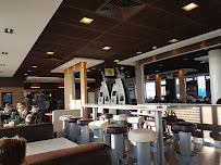 Atmosphère du Restauration rapide McDonald's à Genas - n°12