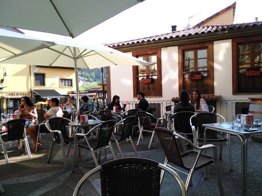 Información y opiniones sobre La Ruta Vinos Y Tapas de Cangas Del Narcea