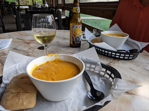 Winery «Paper Moon Vineyards», reviews and photos, 2008 State Rd, Vermilion, OH 44089, USA