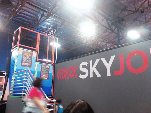 Amusement Center «Sky Zone Trampoline Park», reviews and photos, 9040 W Larkspur Dr #134, Peoria, AZ 85381, USA