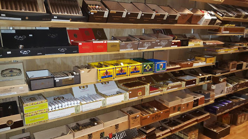 Beer Store «Beer N Cigar», reviews and photos, 3842 Union Deposit Rd, Harrisburg, PA 17109, USA