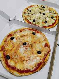 Plats et boissons du Pizzeria Pizzas au feu de bois à Yssingeaux - n°7