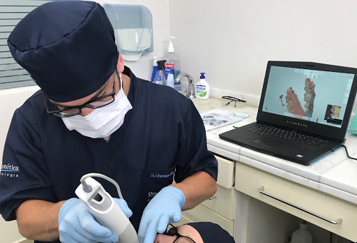 Ortoestética Odontologia Água Verde Curitiba | Invisalign | Escaneamento Digital