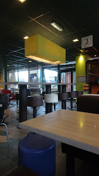 Atmosphère du Restauration rapide McDonald's à Hallennes-lez-Haubourdin - n°13