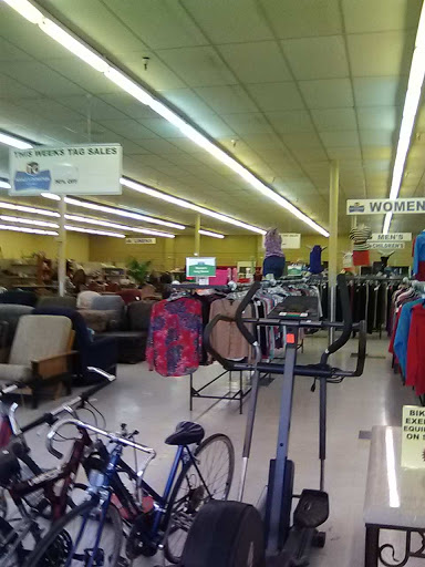 Thrift Store «TC Resale & Donation Thrift Store», reviews and photos, 5050 SE 82nd Ave, Portland, OR 97266, USA