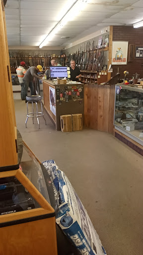 Sporting Goods Store «Sportsman Guns & Ammo», reviews and photos, 212 Porter Rd # A, Conroe, TX 77301, USA