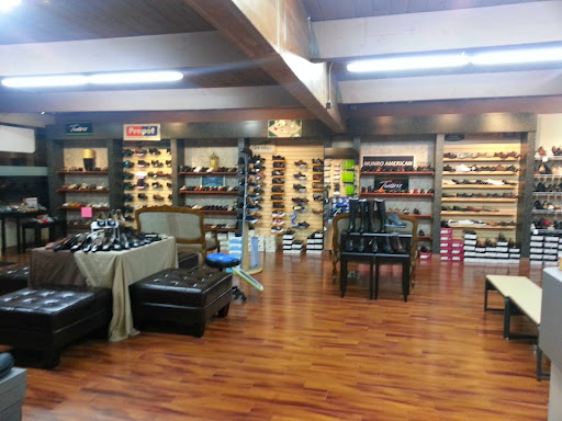 Shoe Store «Wide Shoes Only», reviews and photos, 203 Airport Way, Renton, WA 98057, USA