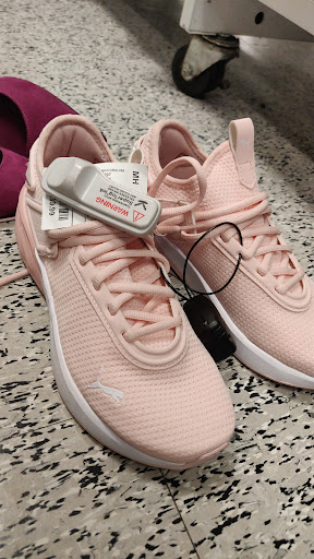 Clothing Store «Ross Dress for Less», reviews and photos, 3203 N State Rd 7, Lauderdale Lakes, FL 33319, USA