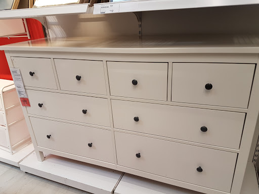 Stores to buy custom-made chests of drawers Dublin