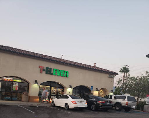 7-Eleven, 2410 W Arrow Route, Upland, CA 91786, USA, 
