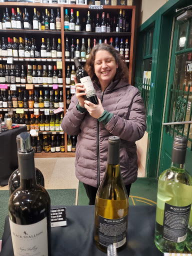 Liquor Store «Kings Contrivance Liquor Shop», reviews and photos, 8630 Guilford Rd B30, Columbia, MD 21046, USA