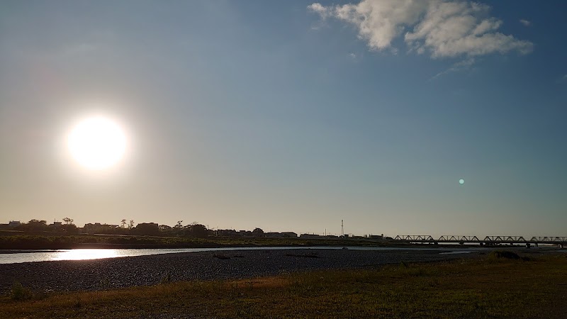 手取公園 右岸園地