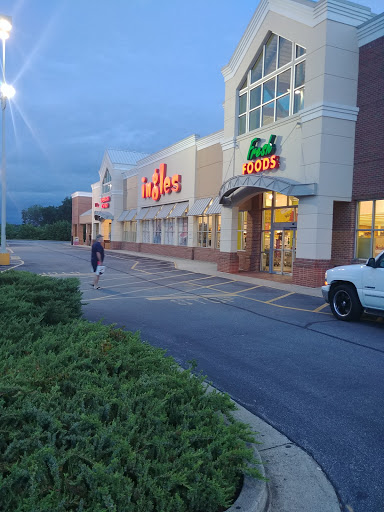 Ingles Markets Inc, 6055 Bethelview Rd, Cumming, GA 30040, USA, 