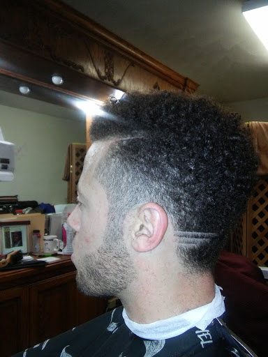 Barber Shop «International Profyle Barber shop», reviews and photos, 3101 W Main St, Kalamazoo, MI 49006, USA