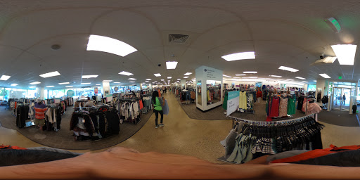 Department Store «Nordstrom Rack Downtown DC», reviews and photos, 1800 L St NW, Washington, DC 20036, USA