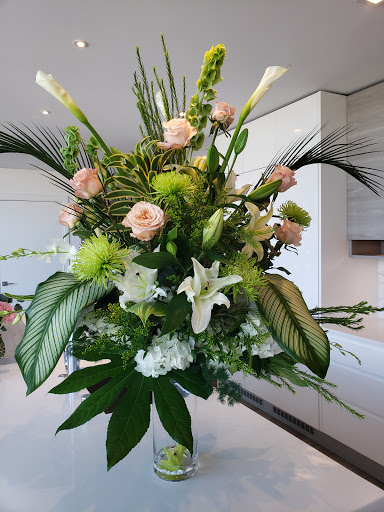 Florist «Point Loma Village Florist», reviews and photos, 3020 Cañon St, San Diego, CA 92106, USA