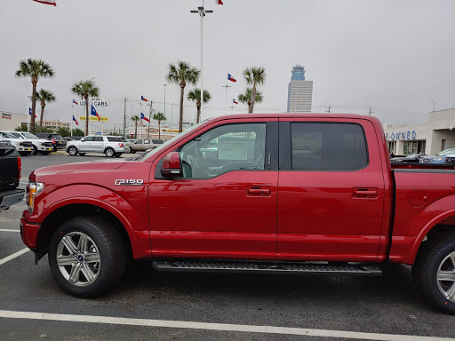 Oil Change Service «Quick Lane at Mac Haik Ford», reviews and photos, 10333 Katy Fwy, Houston, TX 77024, USA