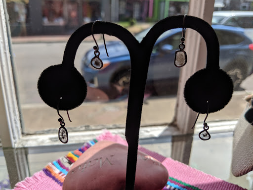 Boutique «AlterNatives Fair Trade Gifts & Fine Jewelry», reviews and photos, 3320 W Cary St, Richmond, VA 23221, USA