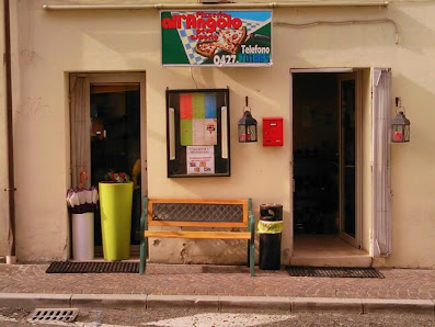 Pizzeria All' Angolo Via Umberto I, 64, 33085 Maniago PN, Italia