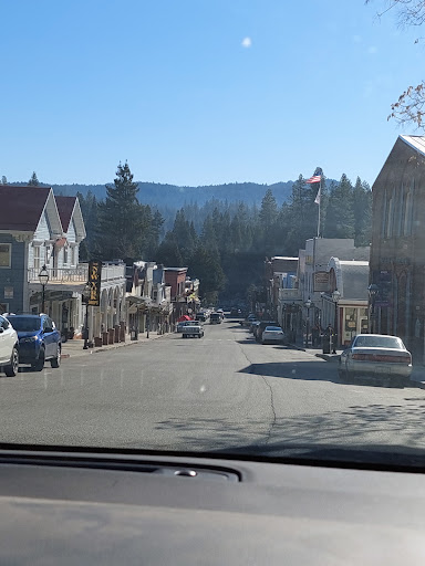 Grocery Store «Bonanza Market», reviews and photos, 321 Broad St, Nevada City, CA 95959, USA