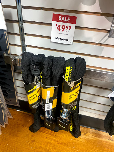 Motorcycle Parts Store «Cycle Gear», reviews and photos, 1765 NE 163rd St, North Miami Beach, FL 33162, USA